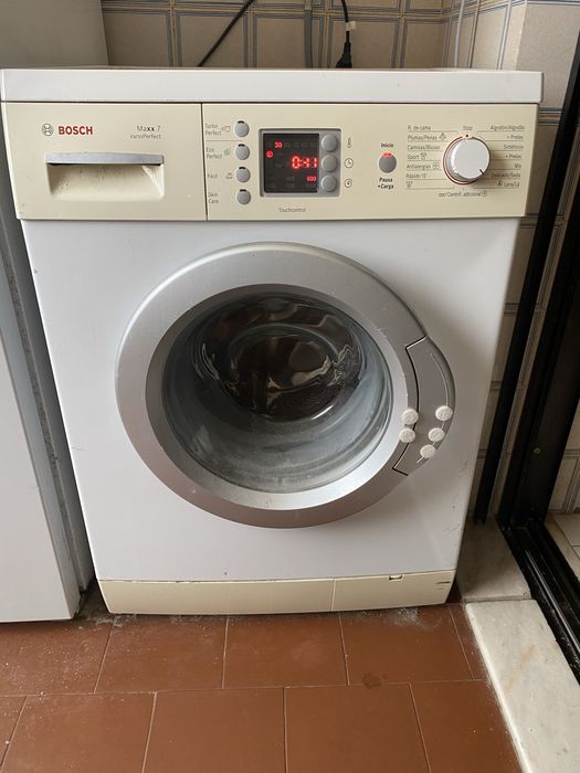 Máquina de lavar roupa Bosch Maxx 7 kg impecável a trabalhar bem
