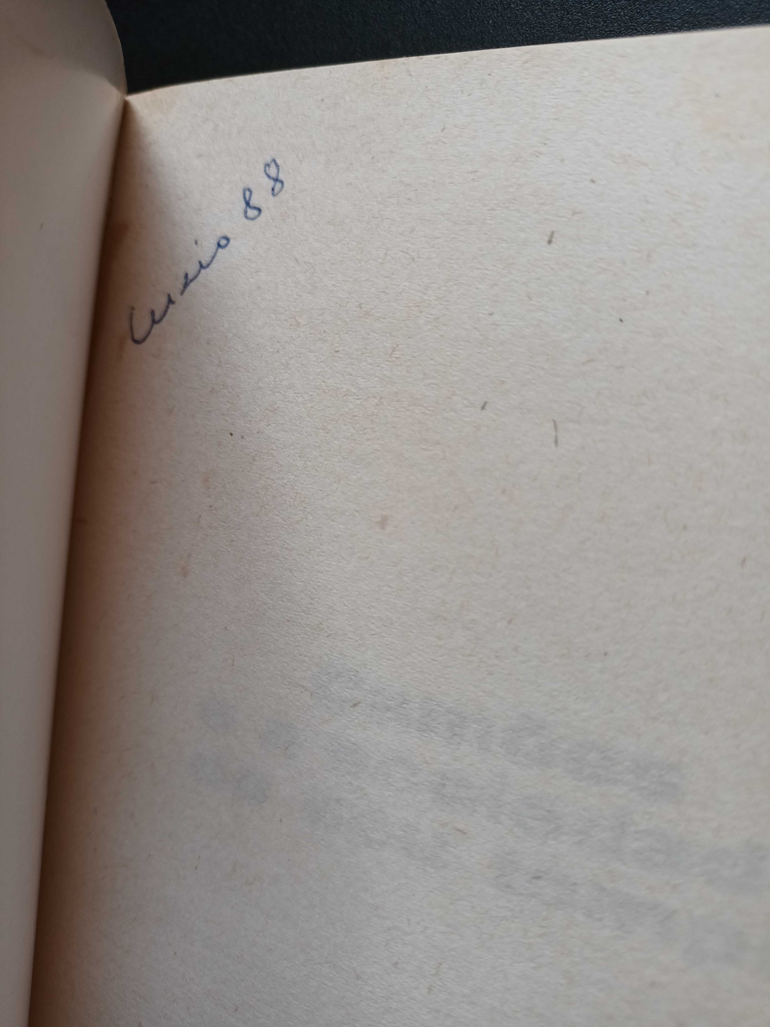 "Camões e a Sociedade do seu Tempo" por Armando Castro