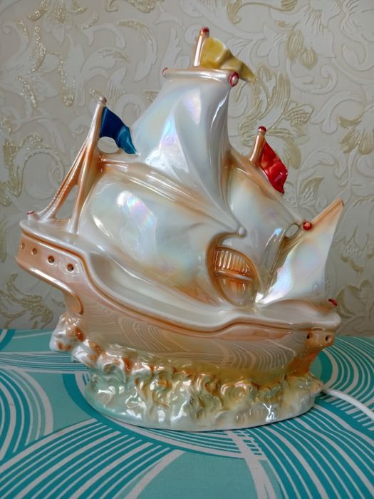 Аромалампа-нічник кораблик парцеляновий