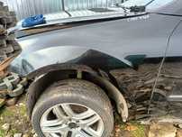 Błotnik lewy przód Mercedes ML W164 C197 Czarny stan bdb wysyłka