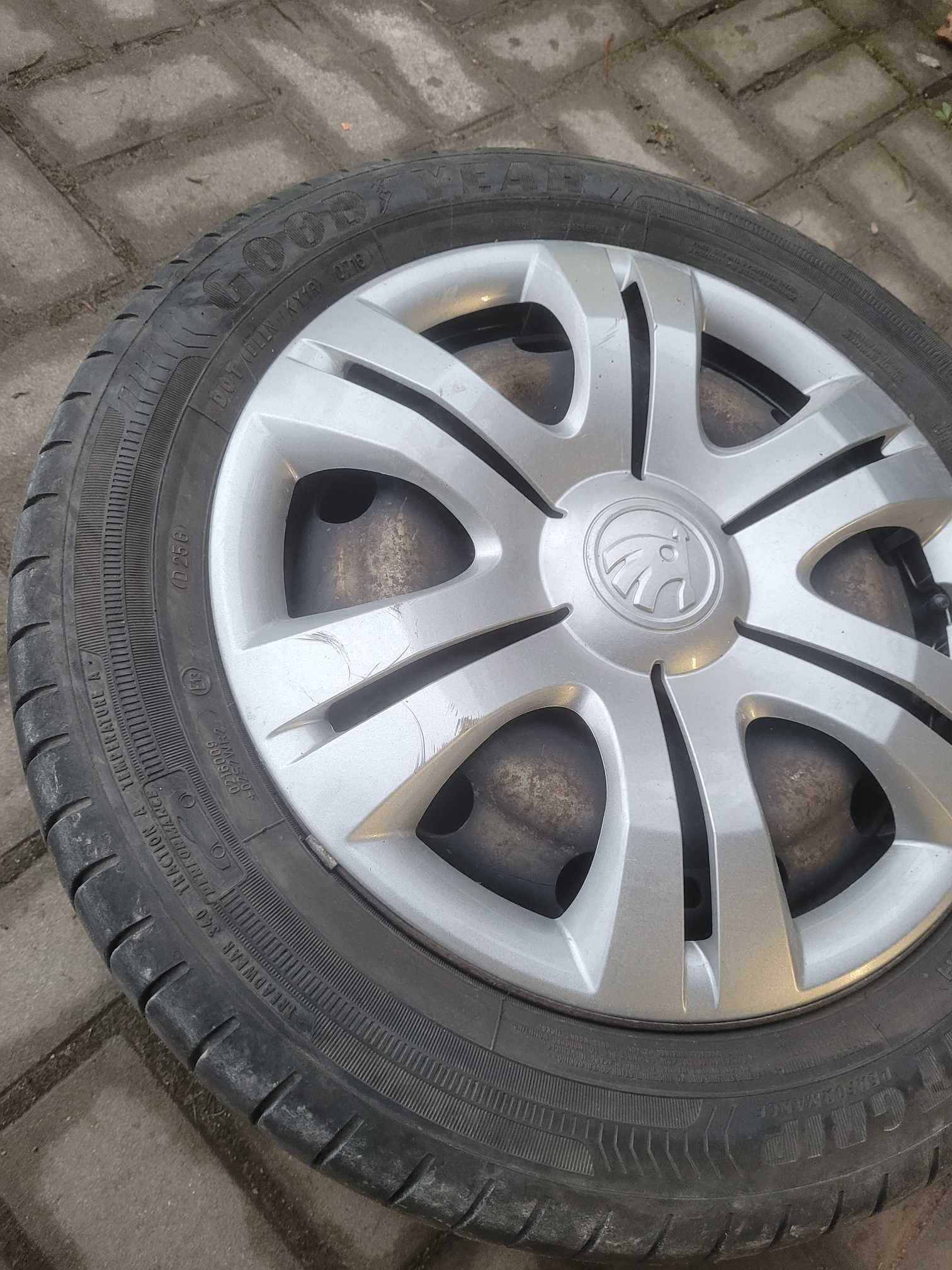 Opony letnie 195/55 R15 Goodyear 3 sztuki