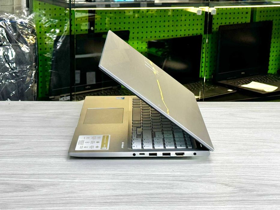 Asus Vivobook | 15.6" | Core i5-1235u / 10 ядер | 16Gb | 512Gb SSD