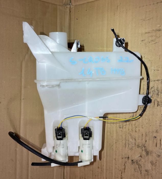 Zbiorniczek płynu spryskiwaczy Suzuki SX4 S-Cross 1.4TB Hyb 2022 OE