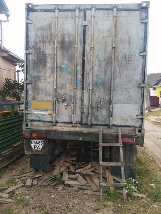 Причіп, прицеп, морський контейнер вантажний ГКБ 8352