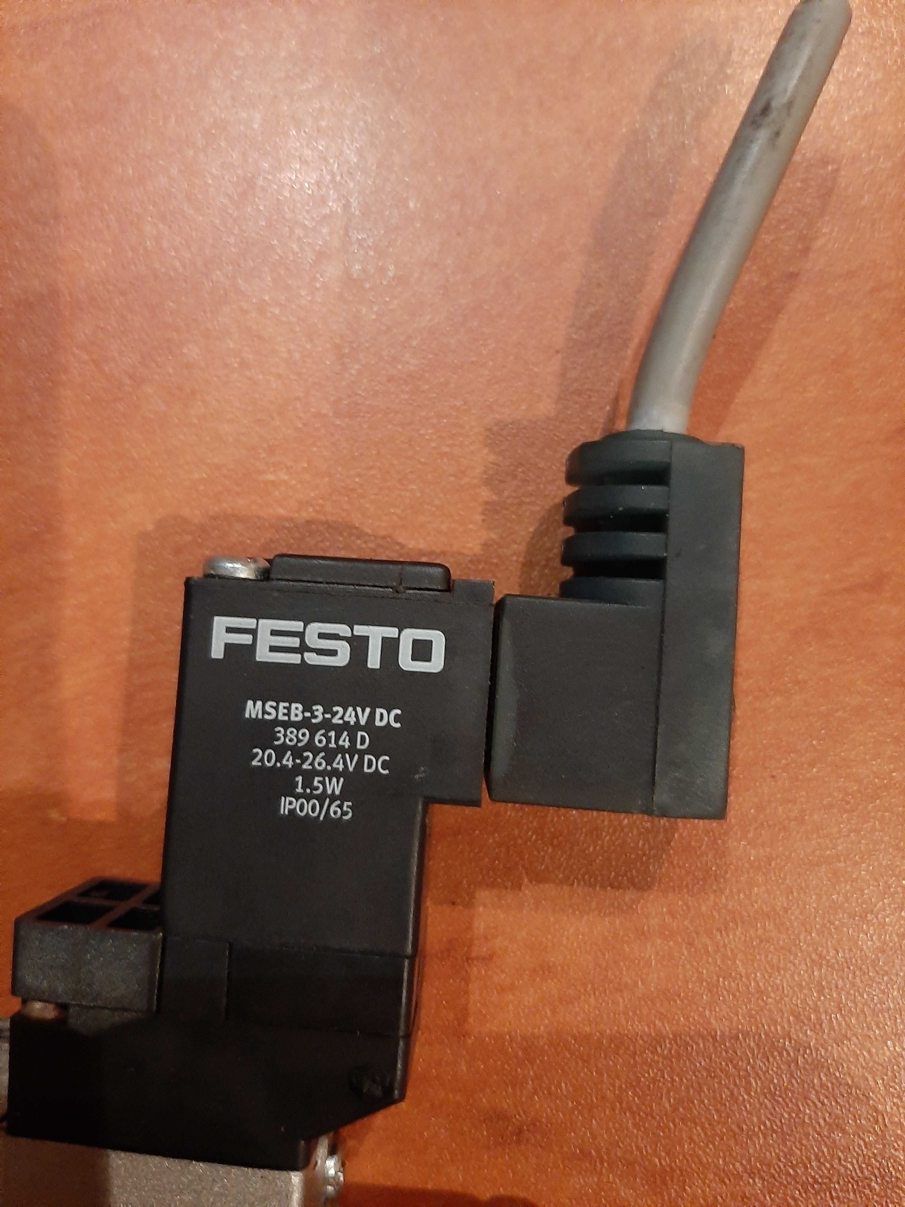 FESTO MEBH-5/2-1/8-P-B Elektrozawór z cewką.