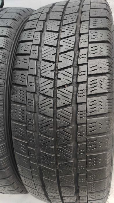 Opony Zimowe 215/60/17C Falken 2szt 7,2mm 2021r MB