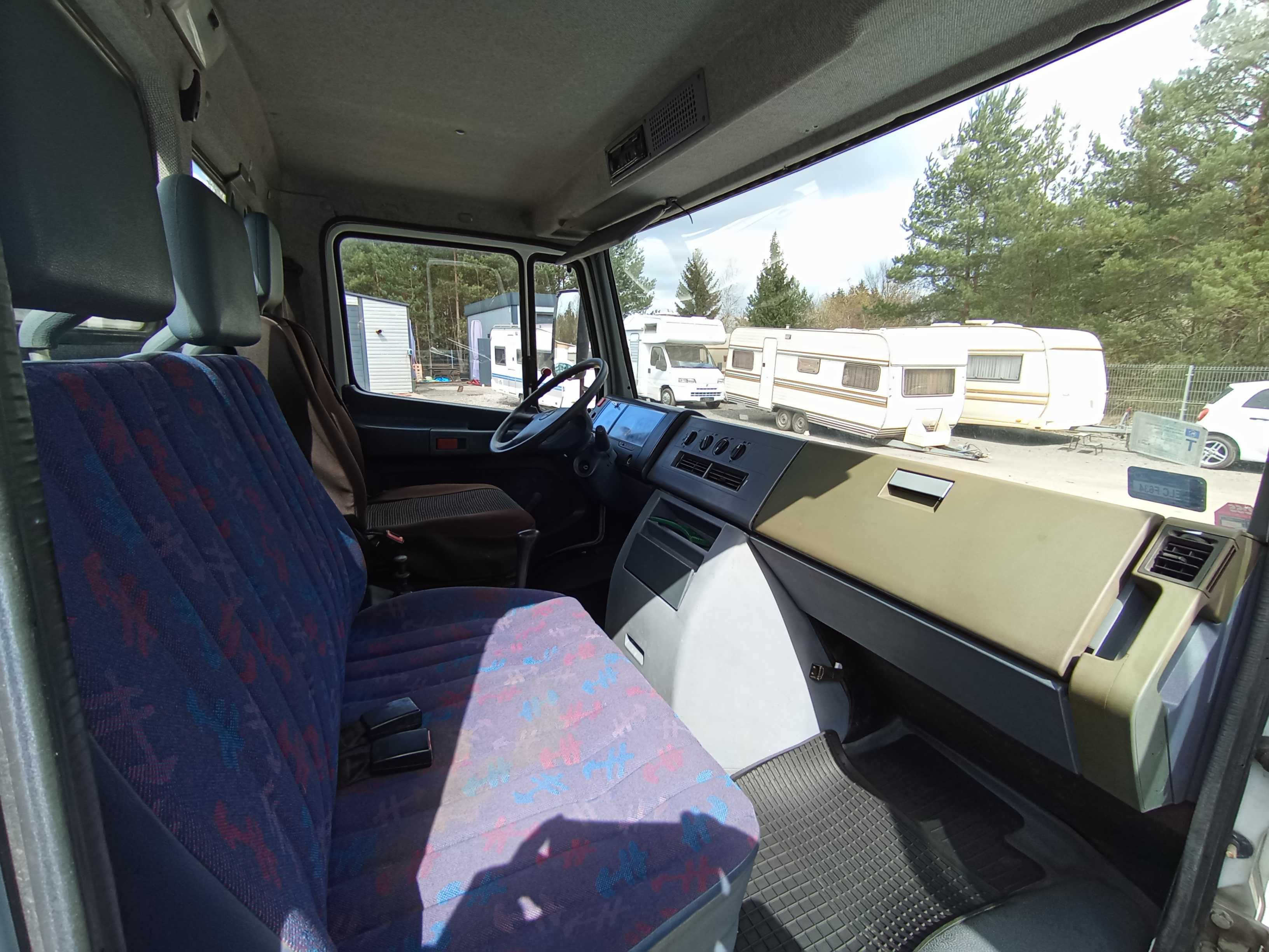 Mercedes-Benz 2002 r Vario 814 Wywrotka trzystronna NOWA