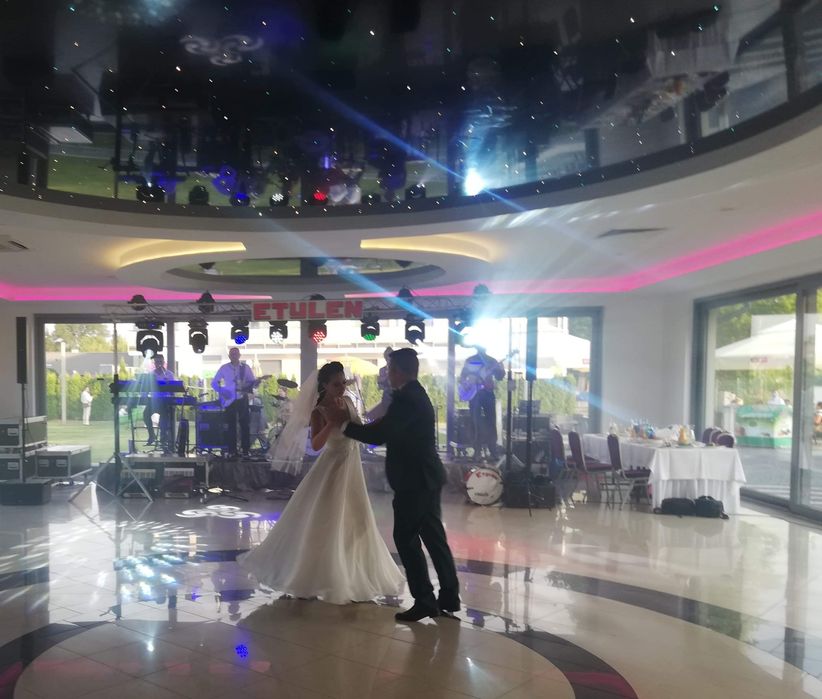 Suknia Slubna-boho   rozmiar 38 ivory