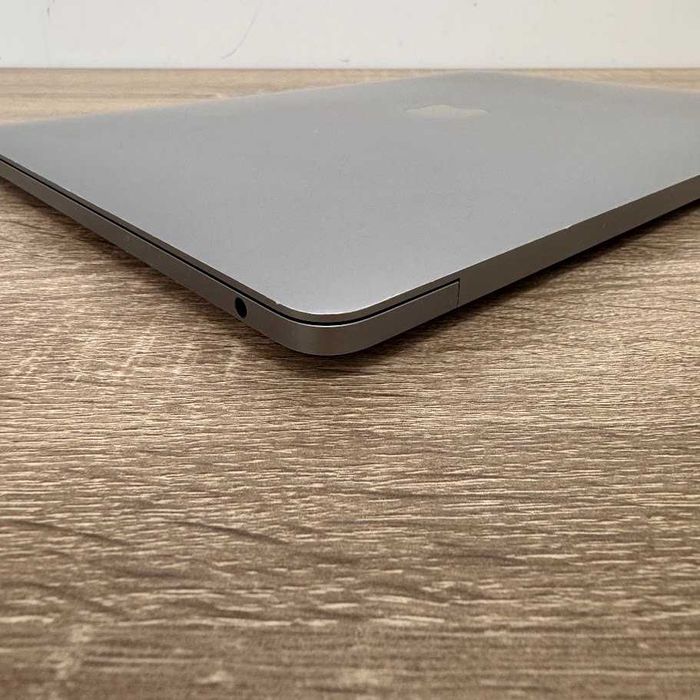 MacBook Pro 2016 13" Intel Core і5 / 8Gb / SSD 256Gb (код: M0778)