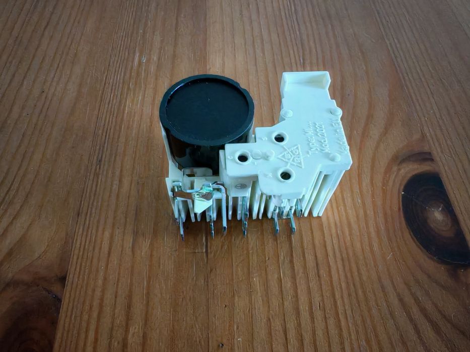 Starter sprężarki do lodówki tx1ca whirlpool indesit