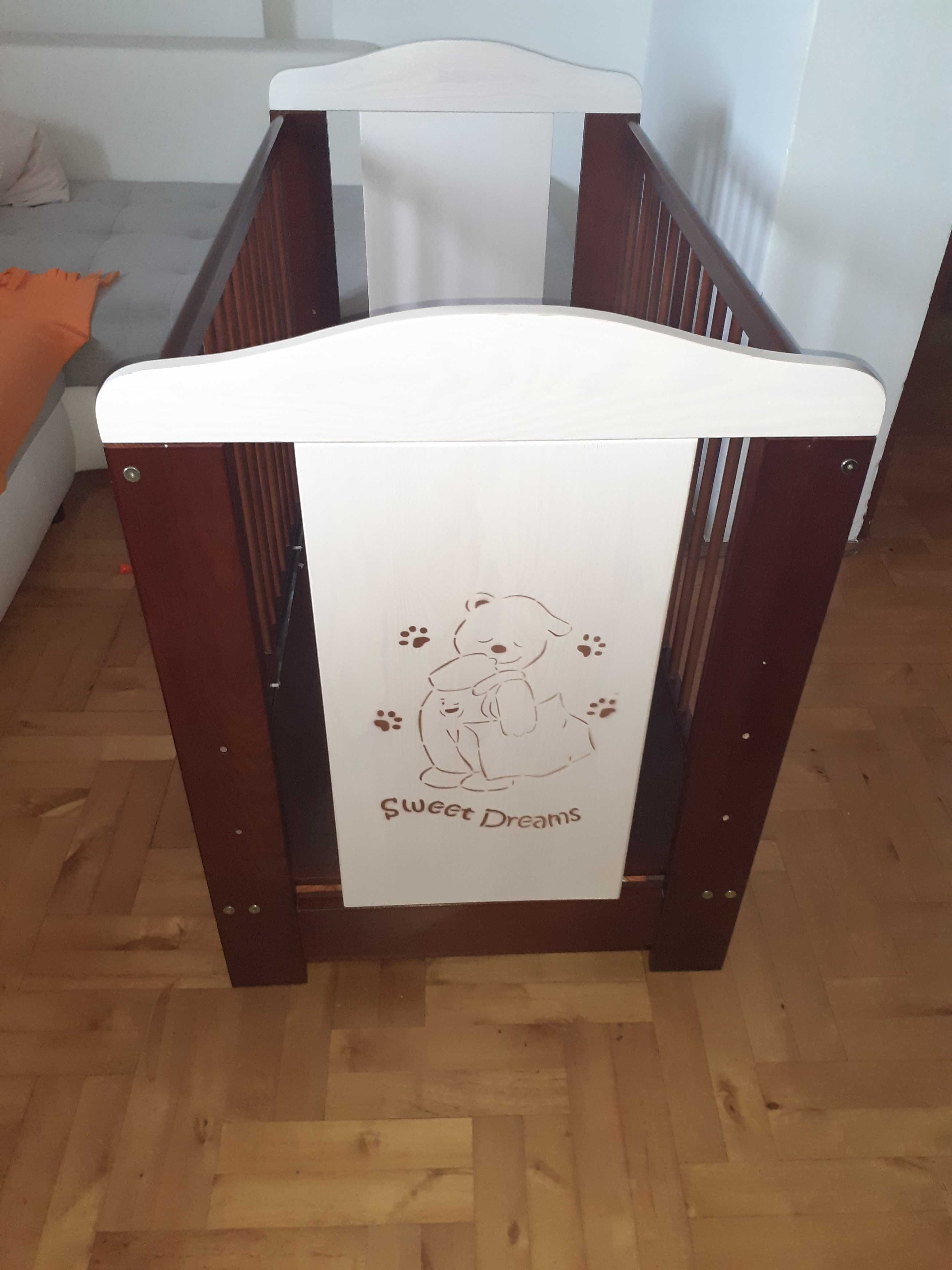 Drewniane łóżeczko biało- brązowe