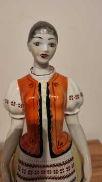 Hollohaza Figurka porcelana ręcznie malowana