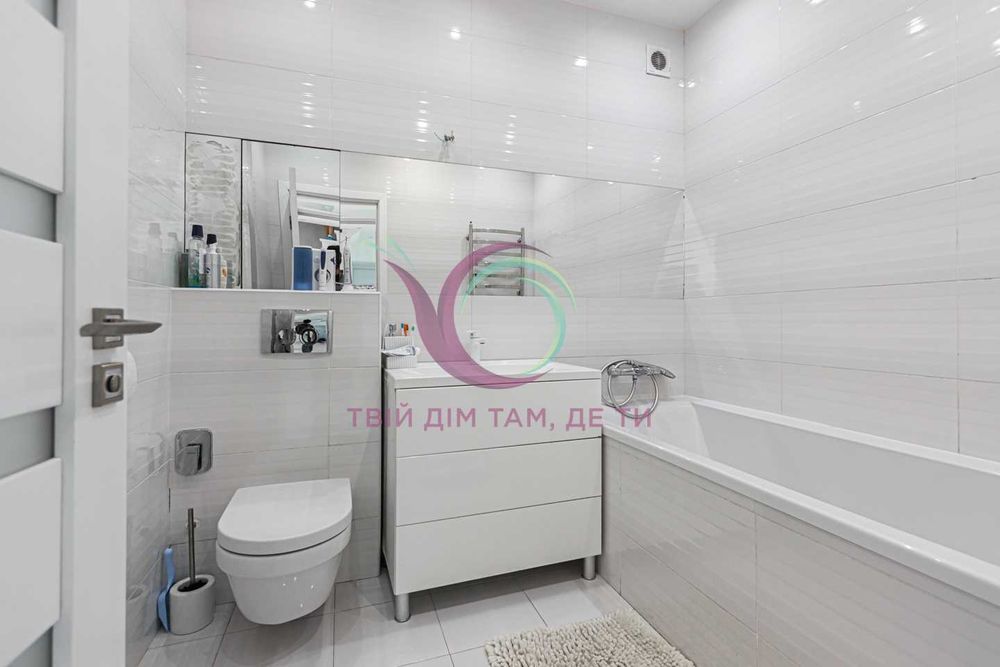 Продається 4-кімнатна квартира з ремонтом, Шевченківський район.