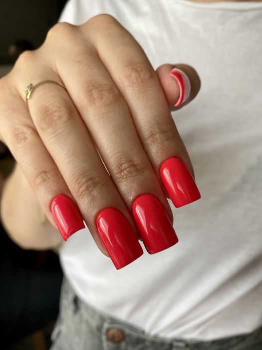Manicure hybrydowy i żelowy