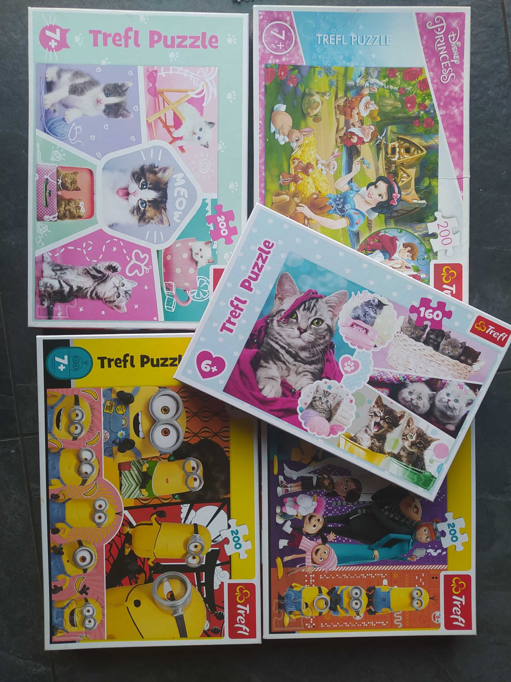 Puzzle minionki, koty, krolewna śnieżka trefl