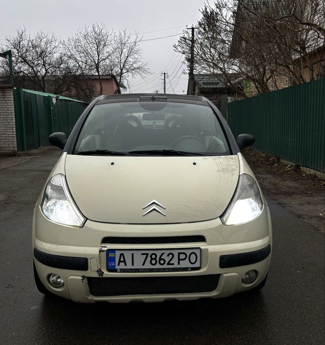 Продам автомобіль який точно привертає увагу на дорозі!