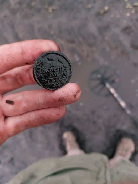 Поиск с металлоискателем потерянных и скрытых вещей