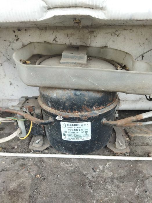 Холодильник НОРД и Candy под ремонт.