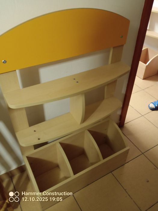Biblioteczka przedszkolna moje bambino używana bdb stan