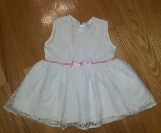 Koronkowa biała sukieneczka niemowlęca 9-12 miesięcy