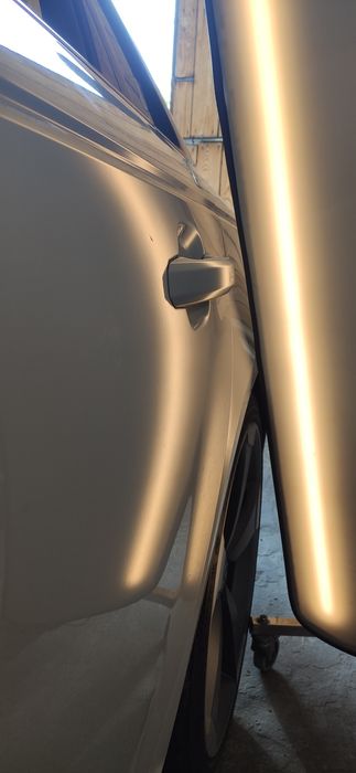 Видалення вмятин без фарбування