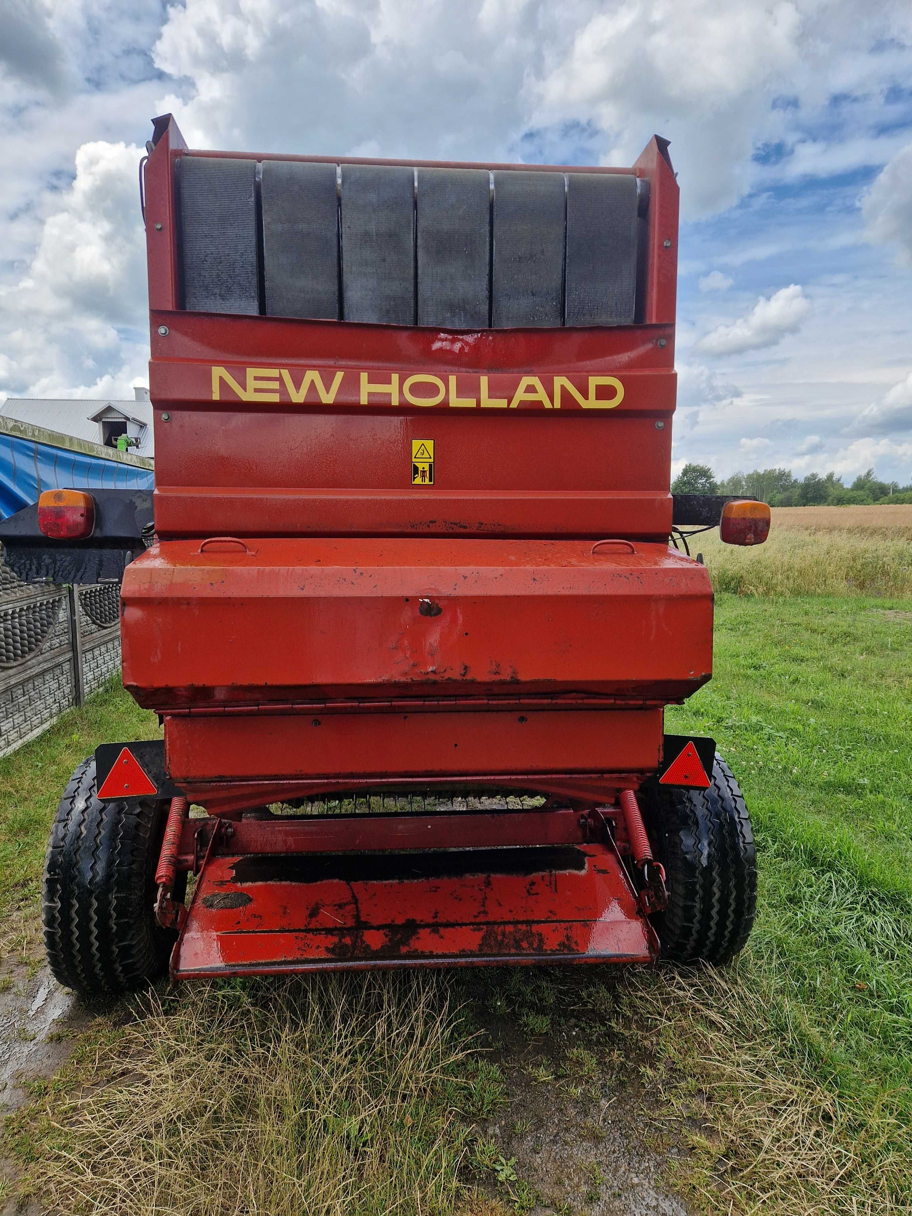 Prasa rolująca New holland 644