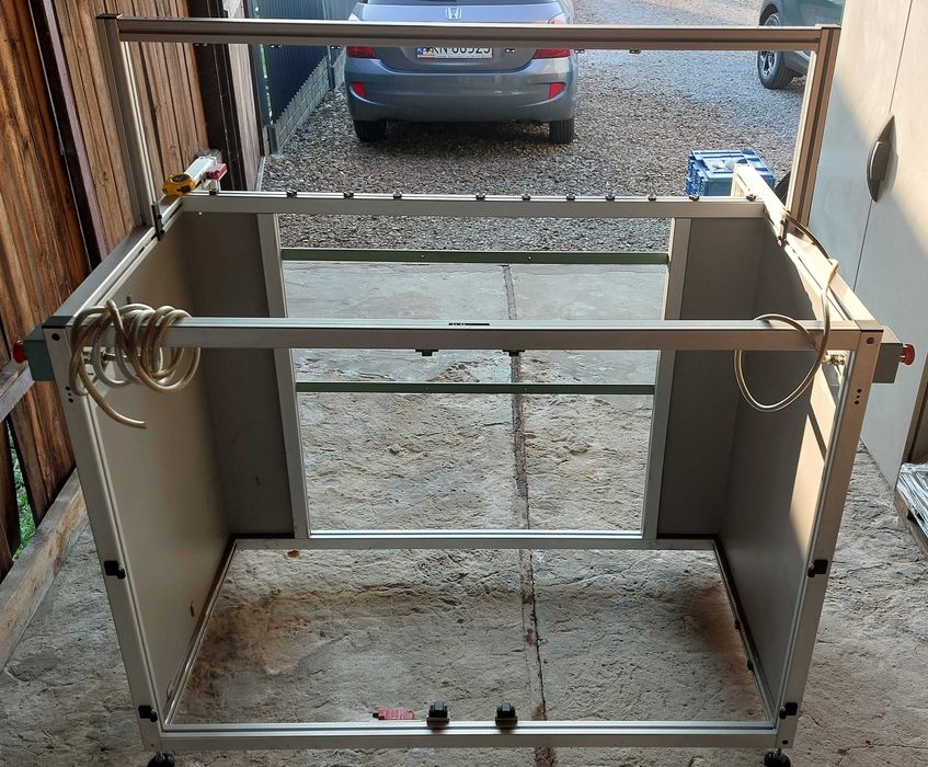 Stół warsztatowy aluminiowy z profili konstrukcyjnych 40x40 1400x1000