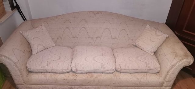 Sofa 3 osobowa z poduszkami