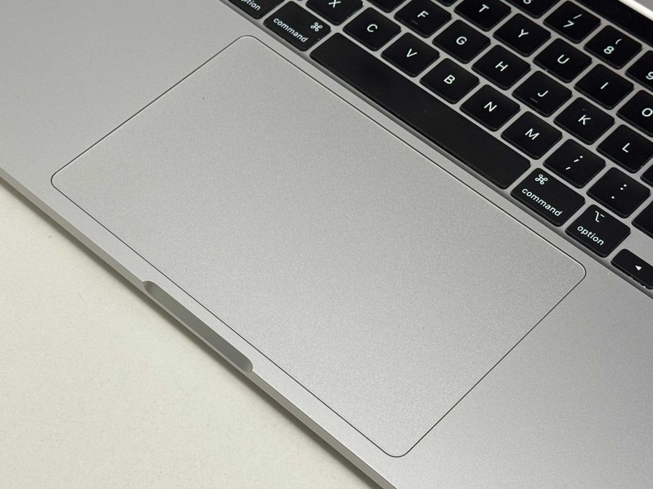 MacBook Pro 16 2019 Touchbar i7 90% kondycji 16GB RAM 512SSD Gwarancja