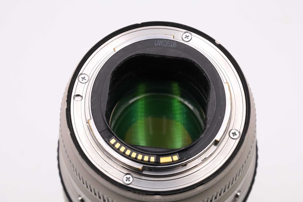 Canon EF 70-200 mm f 2,8 L IS USM zadbany obiektyw + osłona + uchwyt