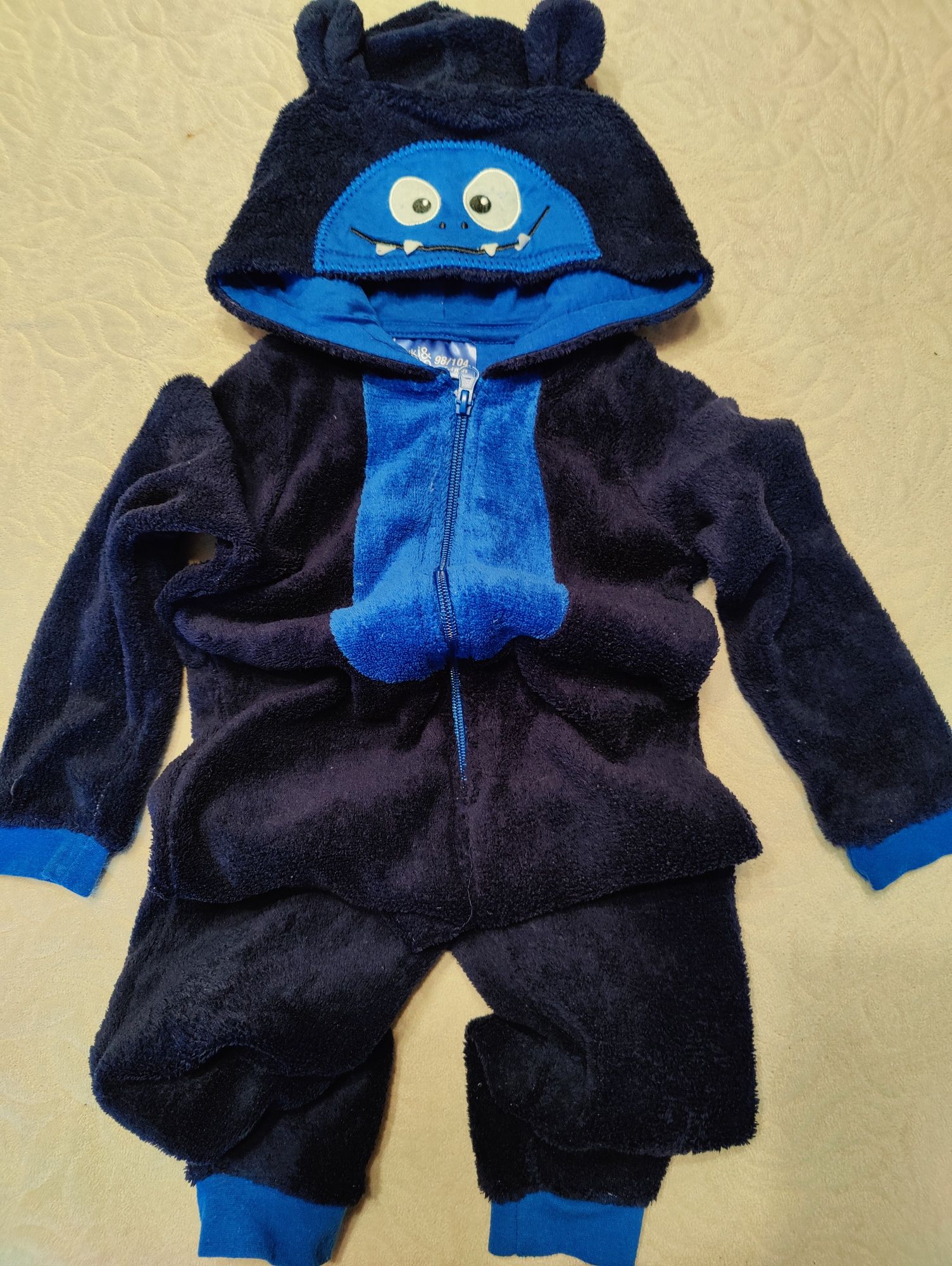 Kombinezon onesie potworek Kiki &Koko 98/104 rozmiar