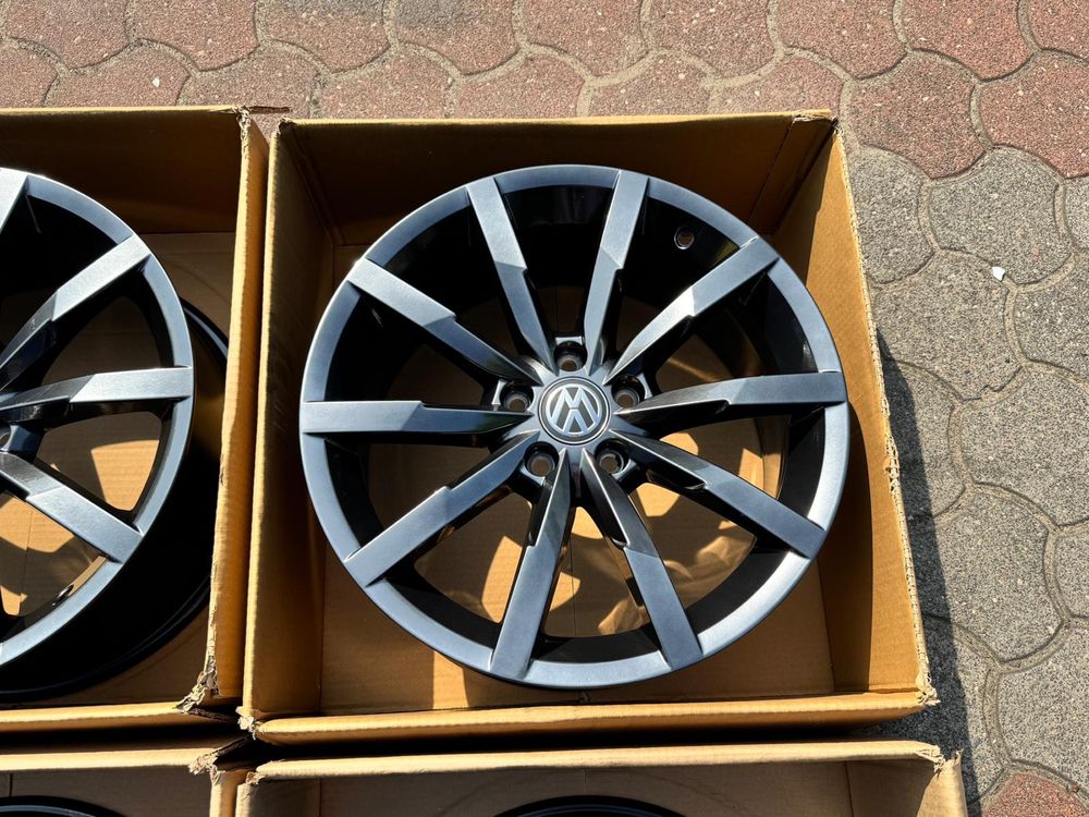 Felgi Vw Passat R-Line b8 18 cali 5x112 monterey oryginalne idealne