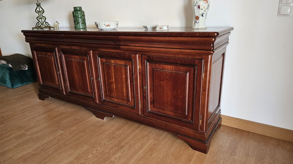 Móvel louceiro em cerejeira maciça c/3 gavetas e 4 portas230x50x90