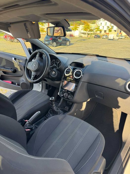 Opel Corsa Black Edition