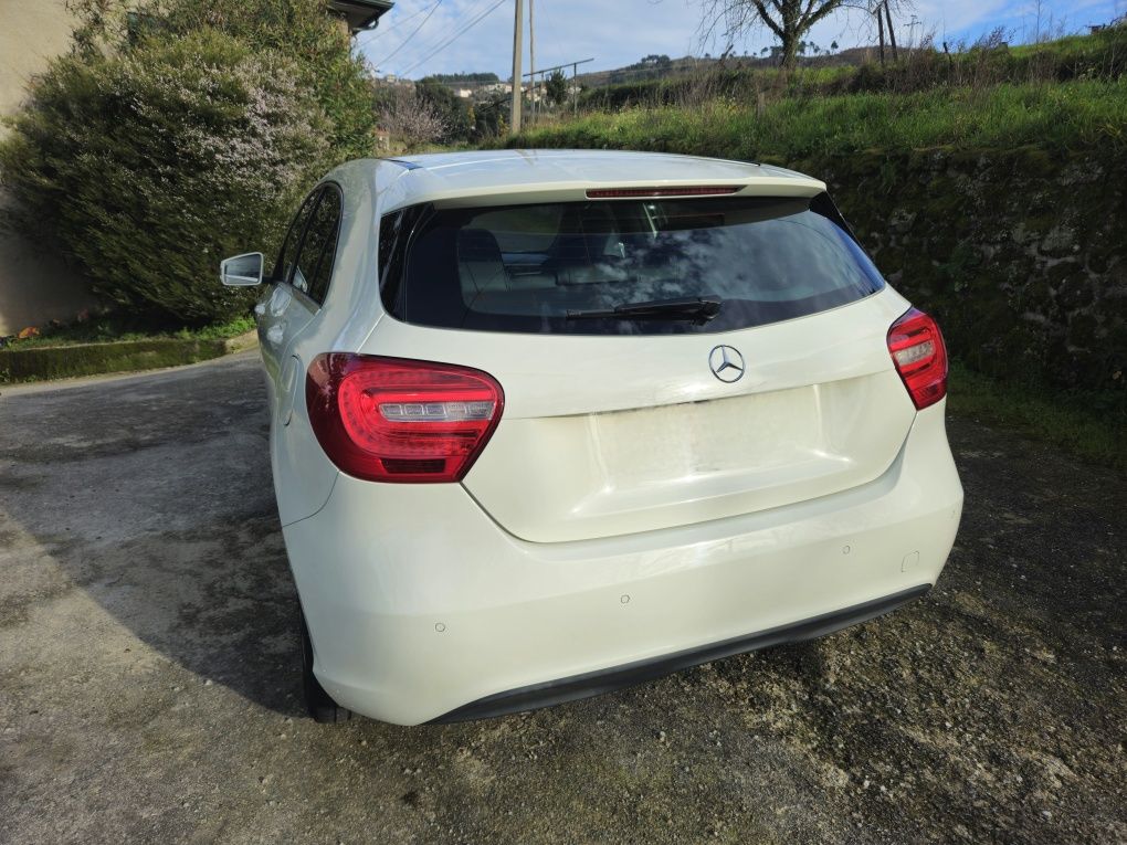 Mercedes-Benz A180 (W176)