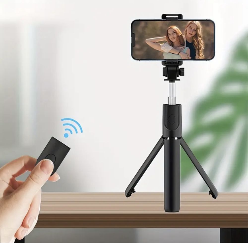 Штатив з кнопкою bluetooth