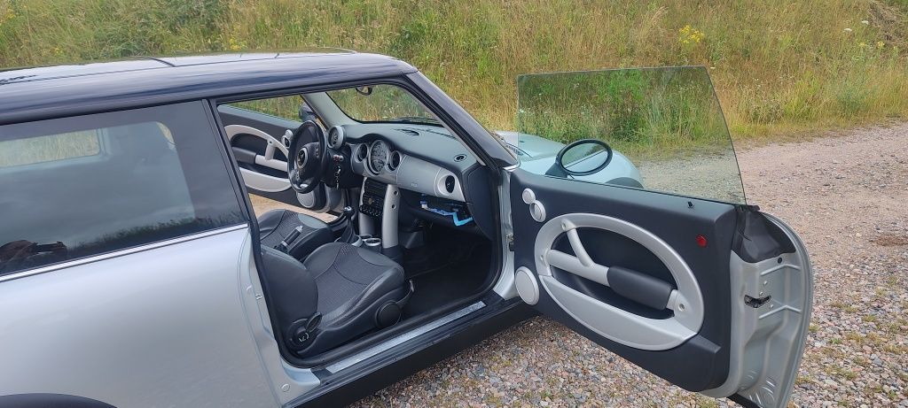 Mini Cooper R50 1.6 116KM