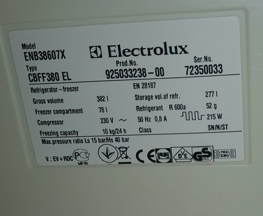 Холодильник Electrolux ПОД РЕМОНТ на запчасти