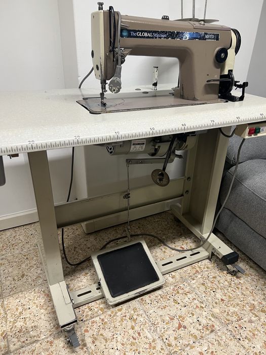 Máquina de Costura Industrial Reta - The GLOBAL Selection 305TD