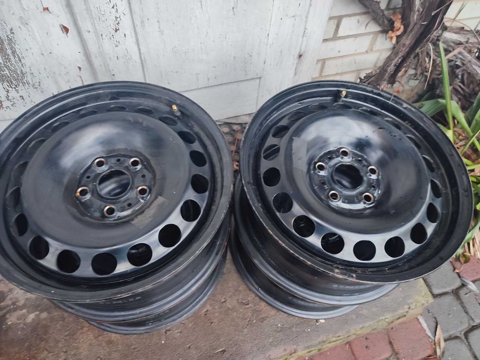 Диски R15 запаски гольф шкода форд хюндай З Німеччини