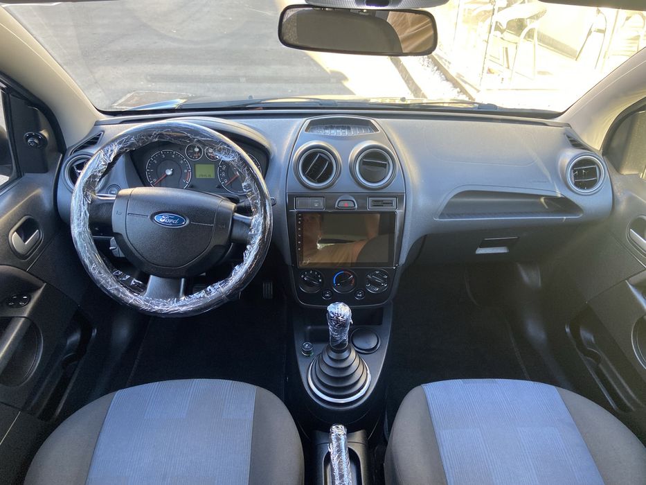 Fiesta 2008 • 1.25 Zetec 75 cv • Multimidia • Imaculado Todos Níveis