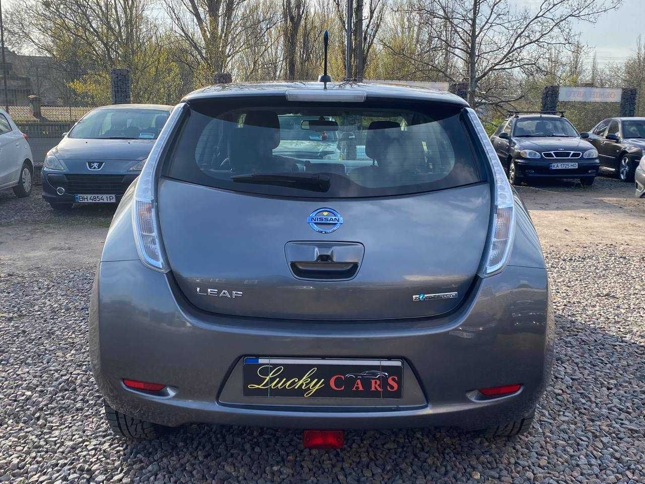 Авто Nissan Leaf 2014