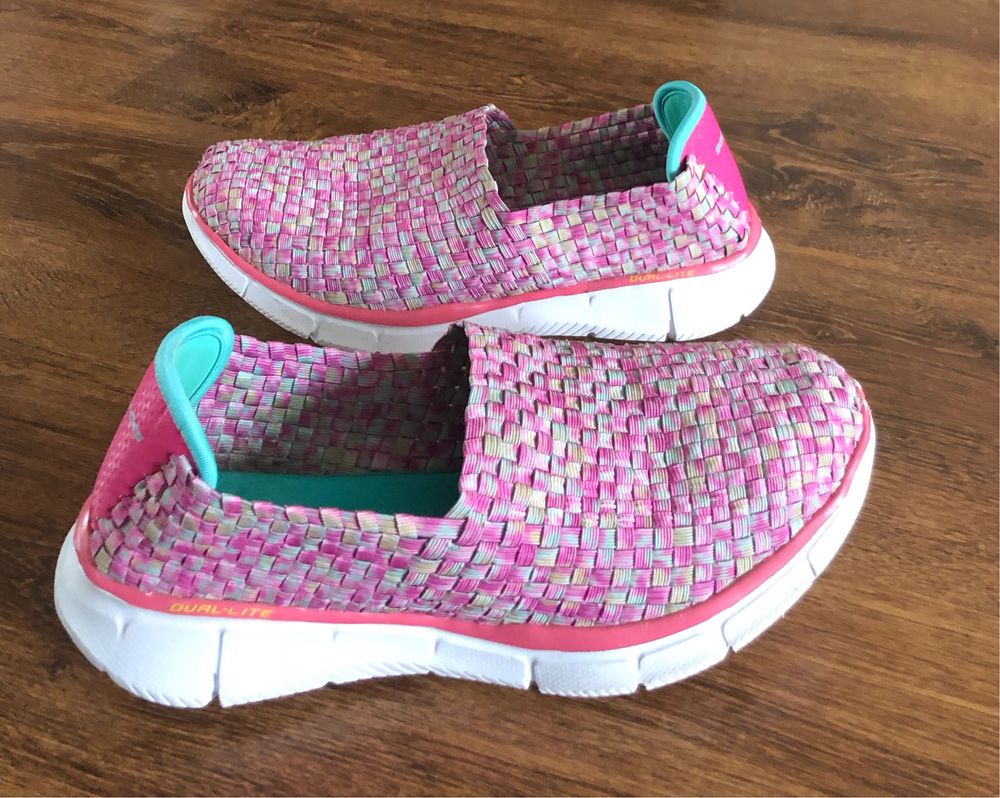 Сліпони жіночі Skechers р. 39