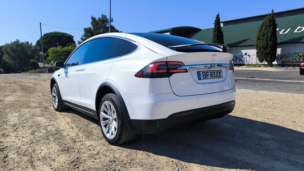 Tesla x 75D 2018