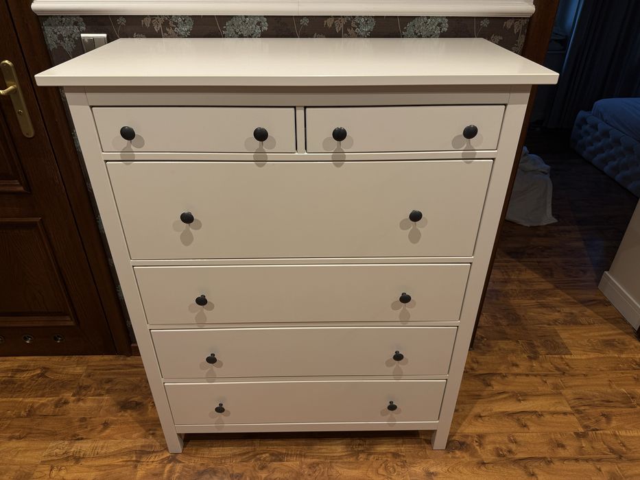 Komoda Hemnes IKEA