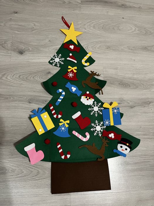 Новорічна фетрова ялинка з набором іграшок на липучках