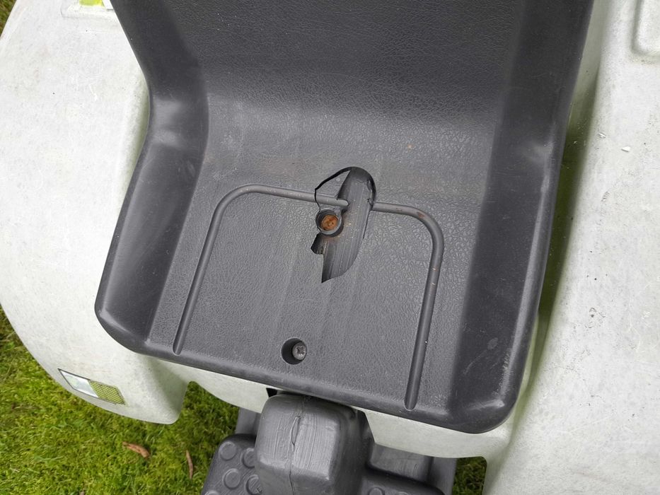 Duży traktor na pedały CLAAS dla dziecka plus przyczepka i beczkowóz
