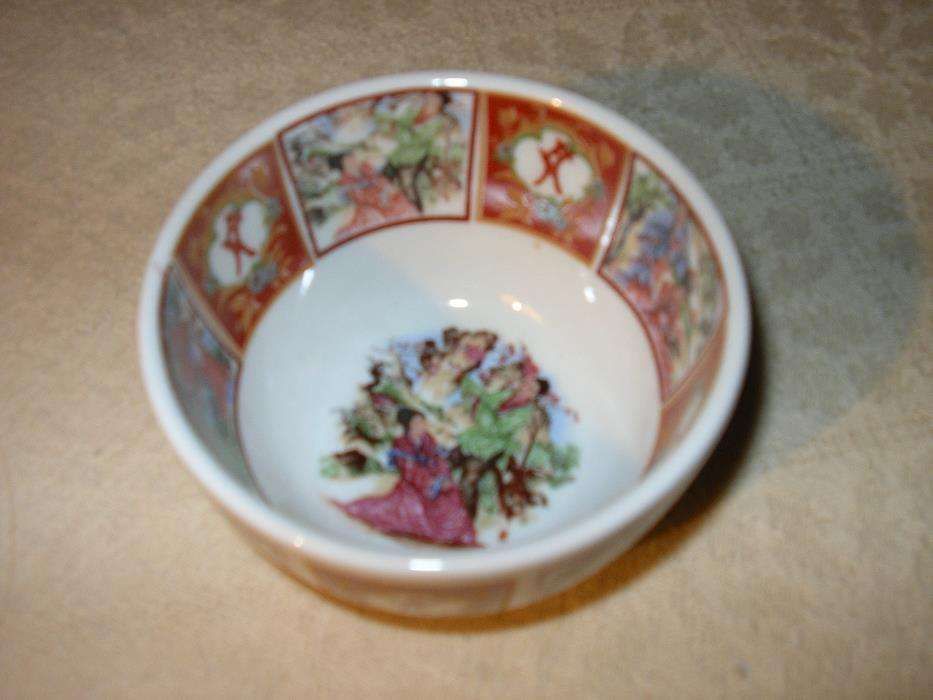 Conjunto de Prato e Taça em louça chinesa