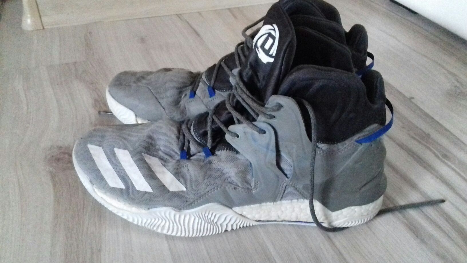 Adidas koszykarskie rozmiar 46 dl wkładki 28,5 cm