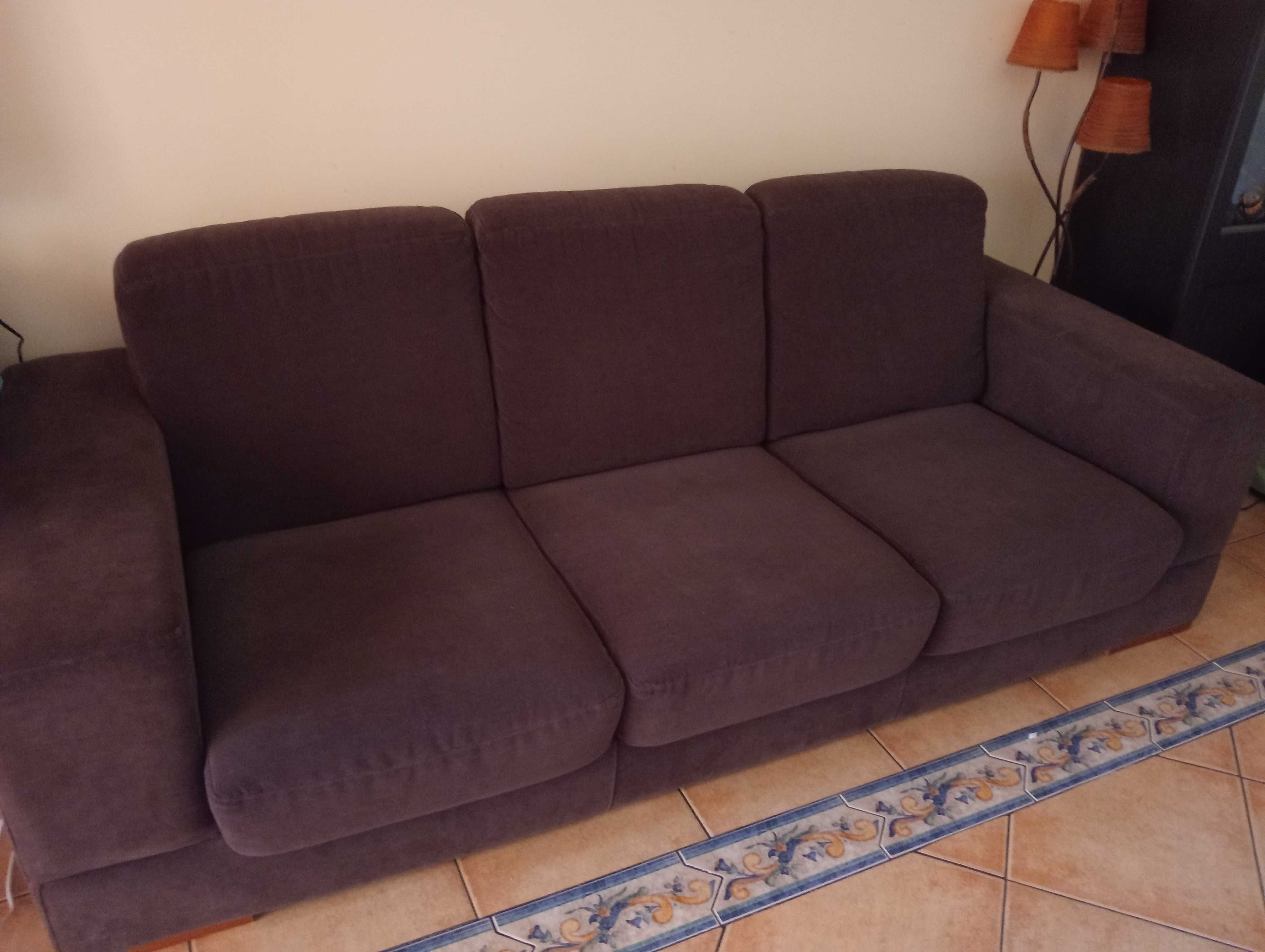 Sofá castanho barato